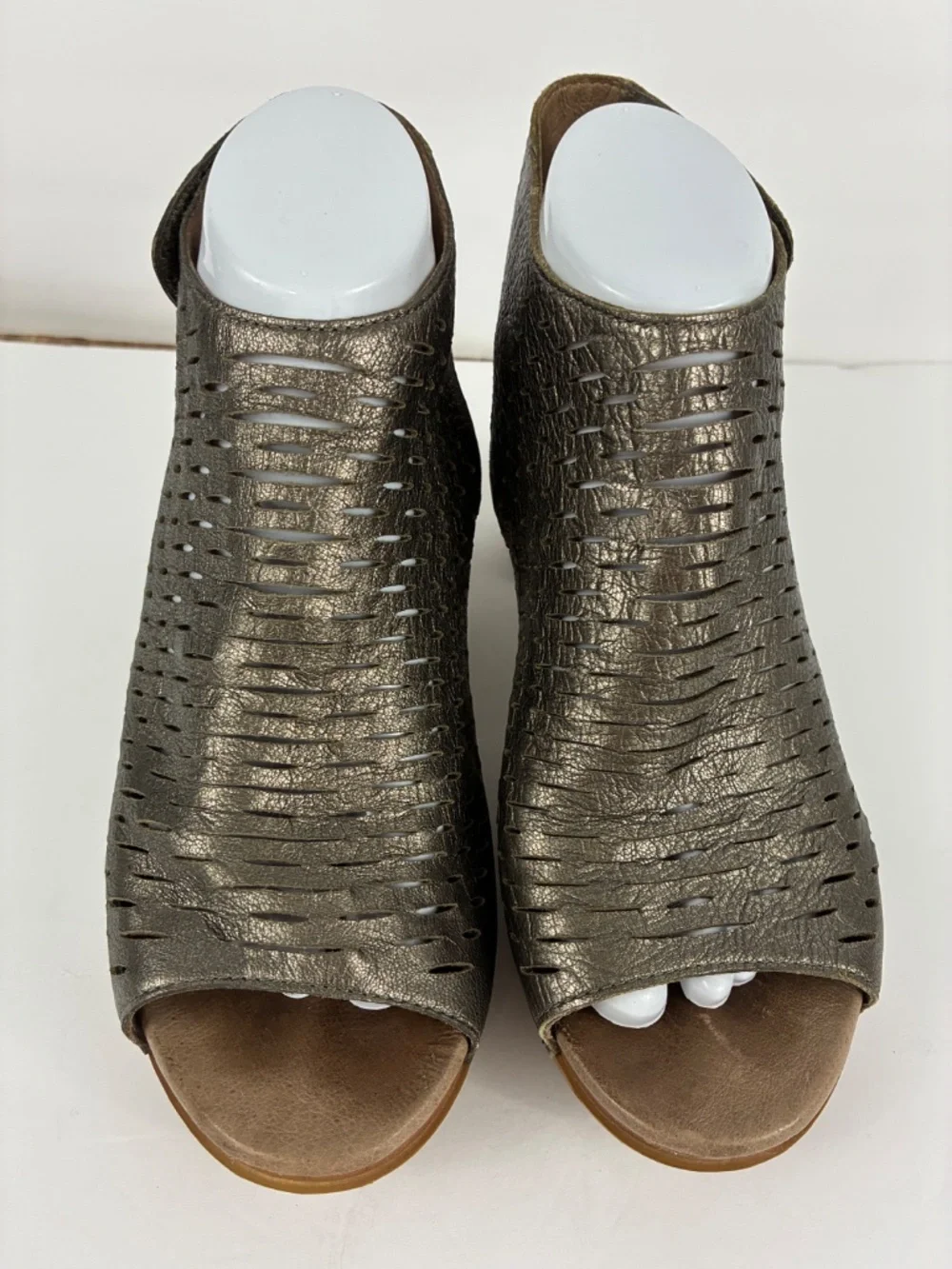 Dansko Danae Bronze Platform Sandals 8.5 9 Metallic Pewter Perforated Mules Clog